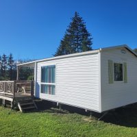 Camping abordable dans la drôme avec piscine chauffée et snack à proximité du palais idéal du facteur cheval