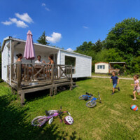MH 4/6P (#41) Mobil-home a proximité du palais du facteur cheval pour des vacances en famille