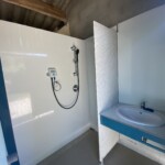 Sanitaires Sanitaires propres et rénovés du camping familial Les Avenières