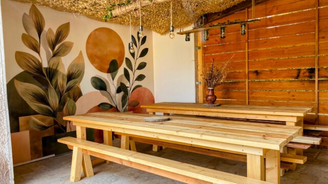 Salle à manger Salle à manger et cuisine équipée dans camping drome