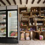 Épicerie avec produits locaux au Camping Les Avenières